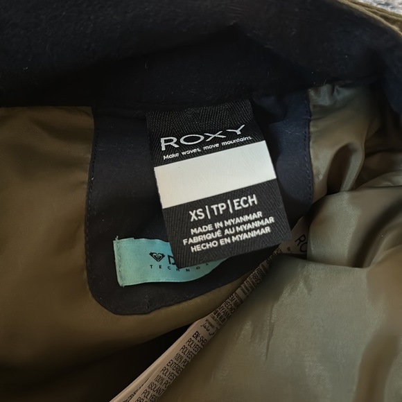 Roxy Ski Suit Set (with Dryflight Technology) XS - Jacket, Hoodie and Pants - Picture 9 of 9